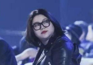 吃瓜娱乐疯子是谁啊,他是谁？为何成为网络红人？