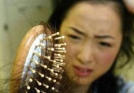 梦见自己掉头发,揭秘梦见掉头发背后的心理暗示与生活启示