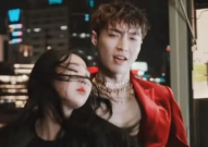 娱乐吃瓜酱催泪瞬间视频,娱乐吃瓜酱催泪视频感动全网